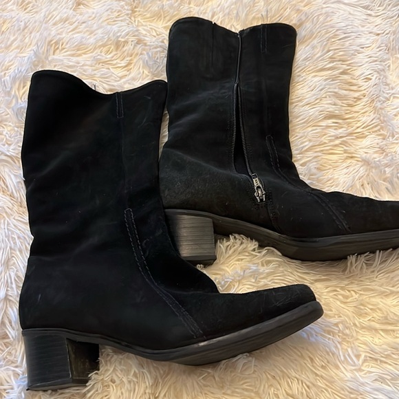 LaCanadienne Boots - Picture 4 of 6